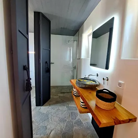 Casa Noe Ano Mera